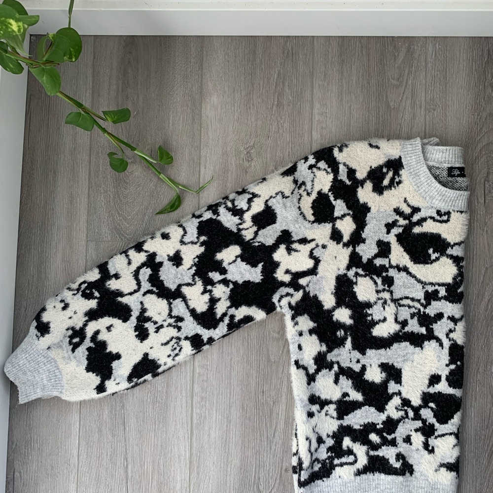 Silky Soft Bubble Sleeve Sweater by Lyla and Luxe 💅 ❤️ BIN 1 - Picture 2 of 5